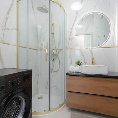 Family With Terrace 2 Bedrooms And Balcony By Renters