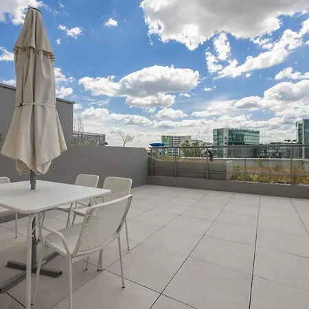 Family With Terrace 2 Bedrooms And Balcony By Renters Apartmán *